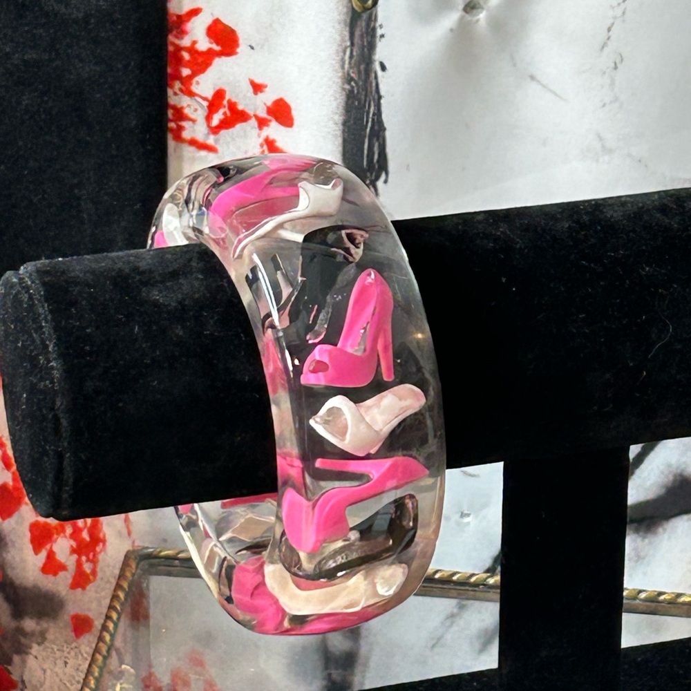 Vintage 70’s Barbie Lucite High Heel Show Bangle Bracelet - Size 8 - Picture 7 of 10